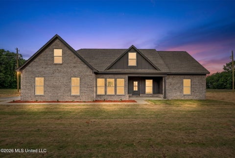 Homes For Sale - 11941 Eason Farm Road<br/> Desoto County, Byhalia, MS 38611