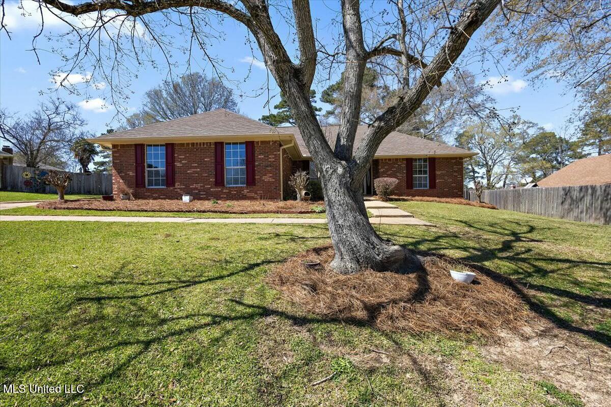 109 Shadow Creek Drive, Florence, Mississippi image 3