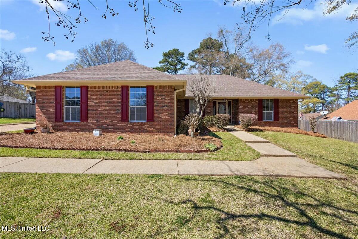 109 Shadow Creek Drive, Florence, Mississippi image 2