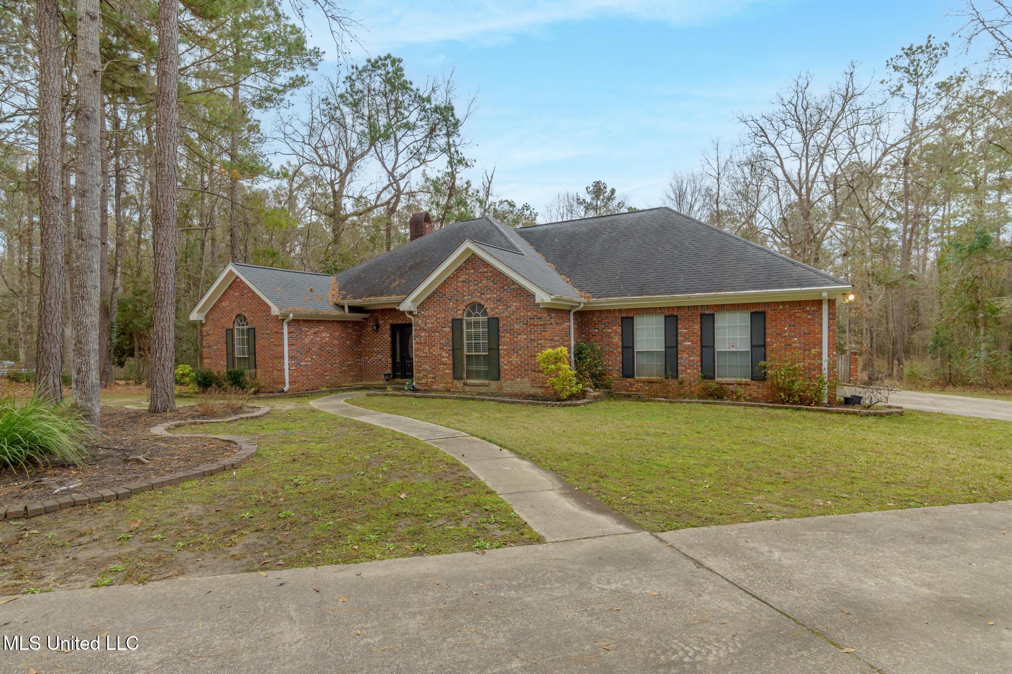 266 Cross Creek Drive, Petal, Mississippi image 1