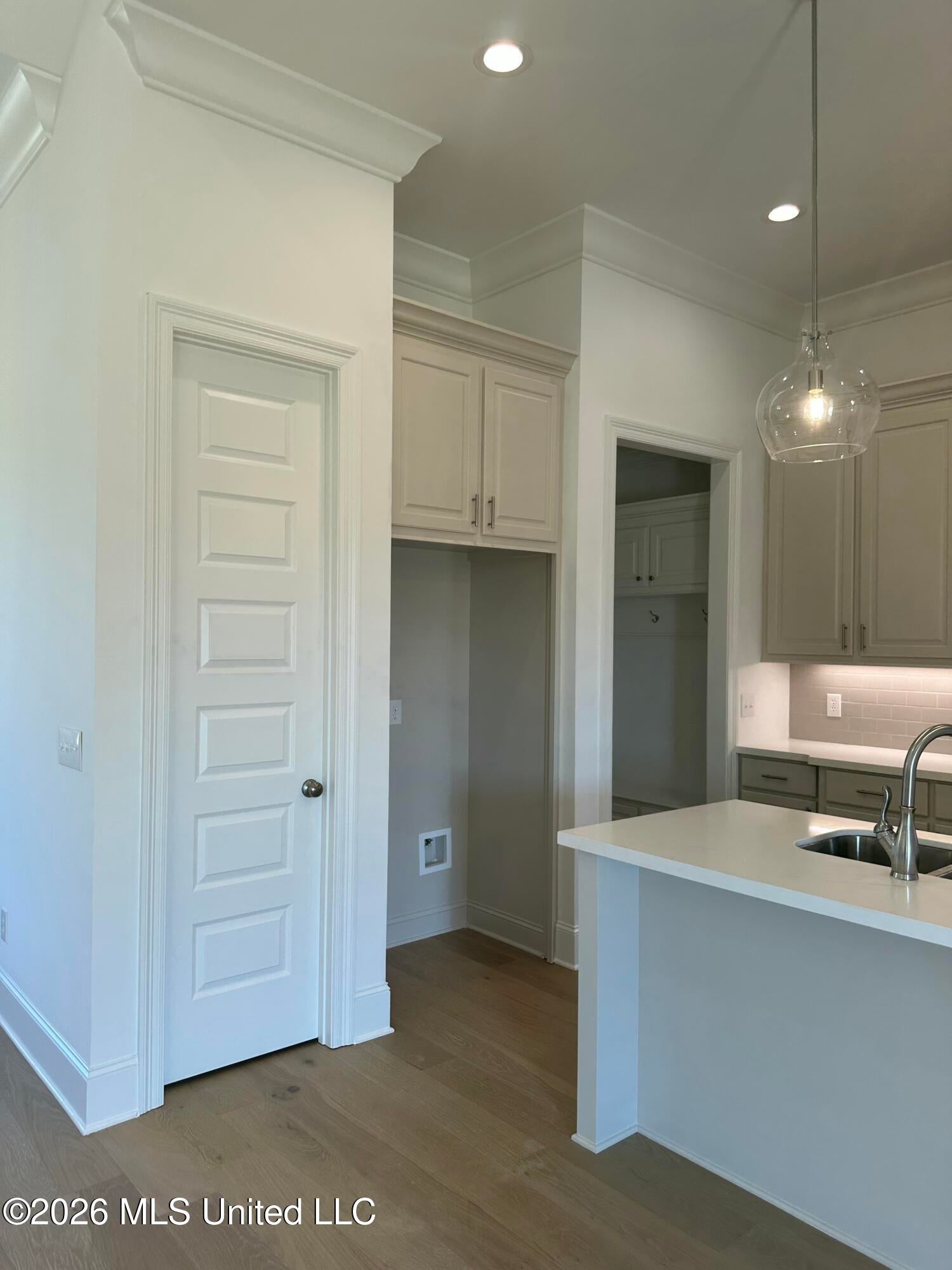 341 Aurora Circle