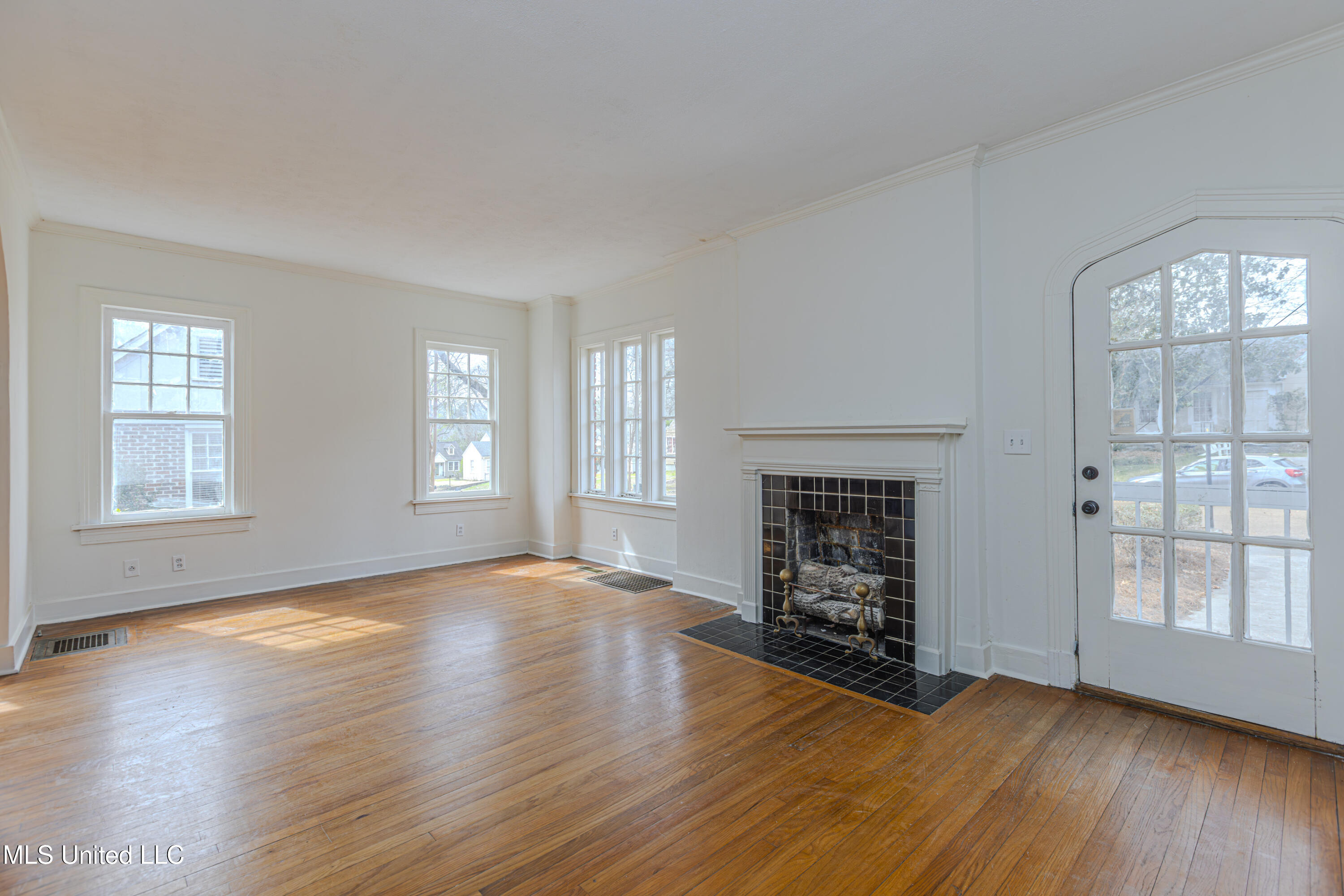 1728 Lyncrest Avenue, Jackson, Mississippi image 3