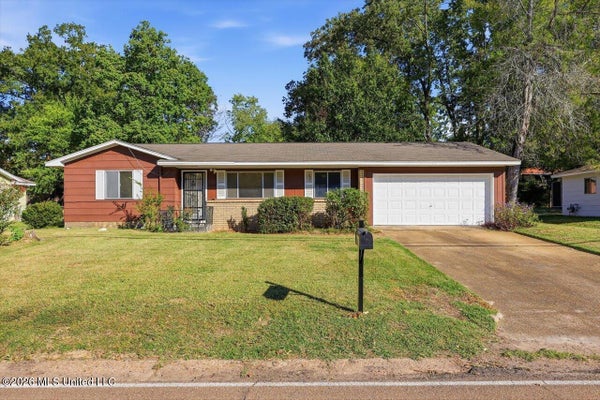 2210 NAPOLEON AVE, PEARL, MS 39208 - Image 92d86fc540da8804fcc2c1a8e942071d/3379540751