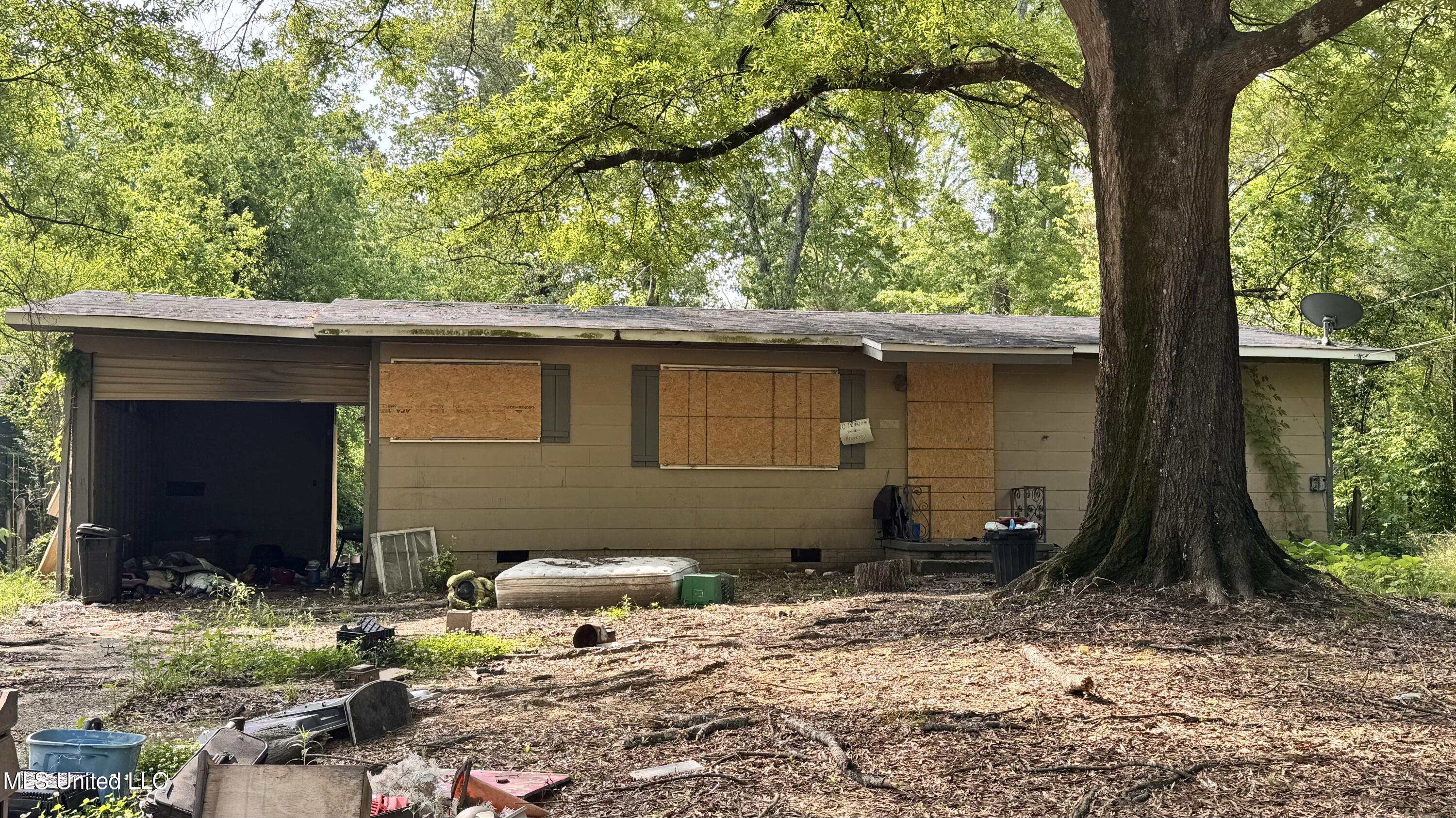 3162 Woodside Drive, Jackson, Mississippi image 1