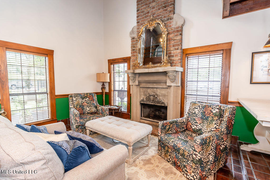 1506 Greymont Avenue, Jackson, Mississippi image 9