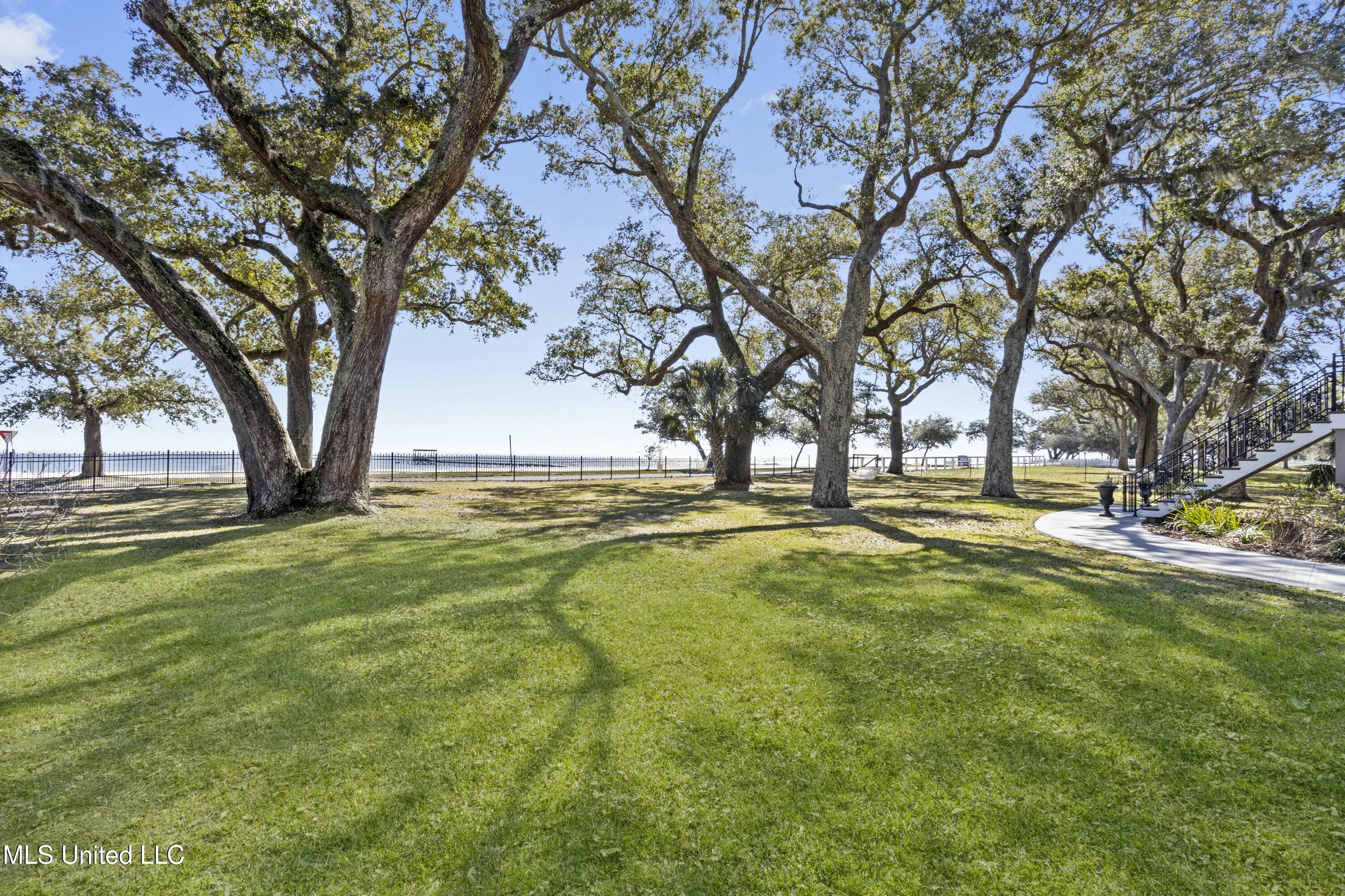 800 W Beach Boulevard, Pass Christian, Mississippi image 5
