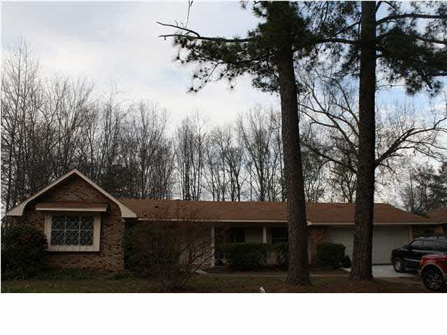 Photo 1 of 8 — 1142 Woodfield Drive, Jackson, MS 39211
