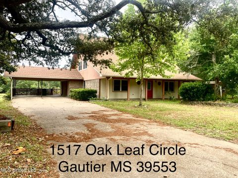 Single Family Residence in Gautier MS 1517 Oak Leaf Circle.jpg