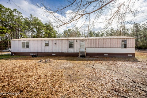 Mobile Home For Sale - 14208 Lily Orchard Road<br/> Moss Point, MS 39562