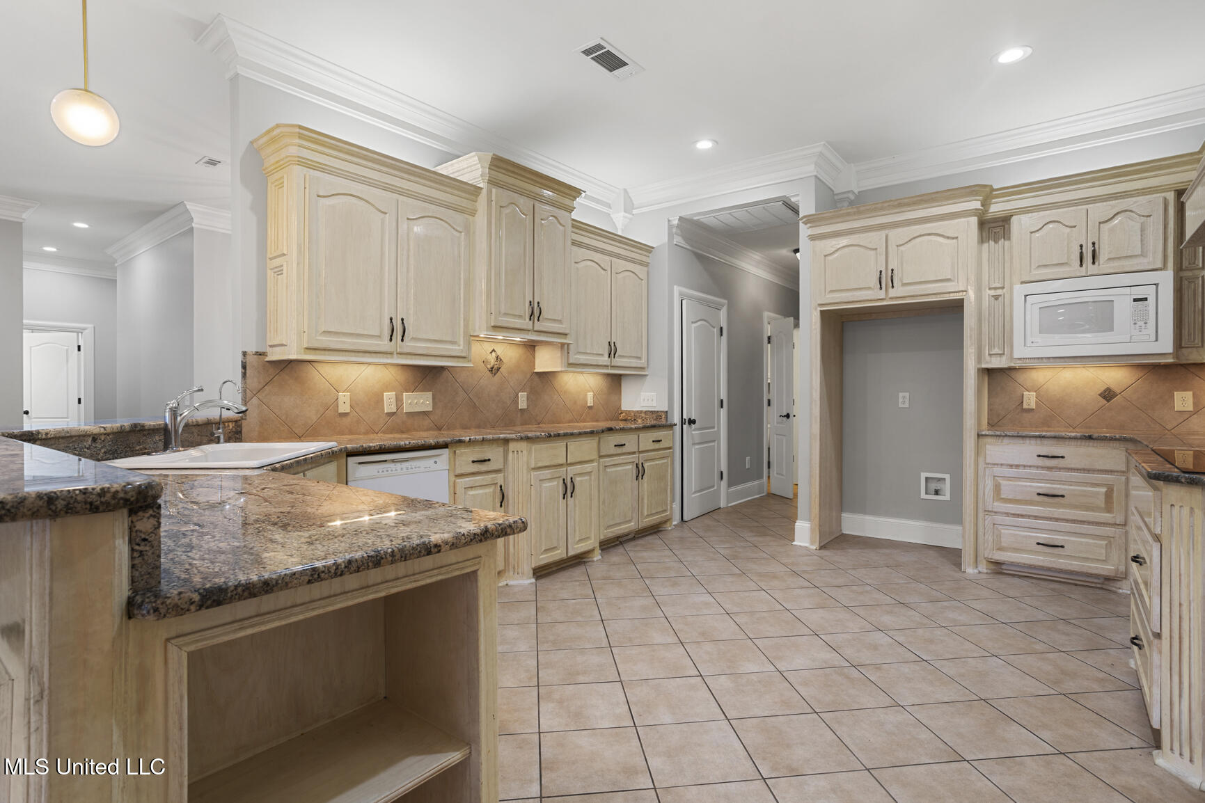 710 S Chickasaw Drive, Flowood, Mississippi image 13