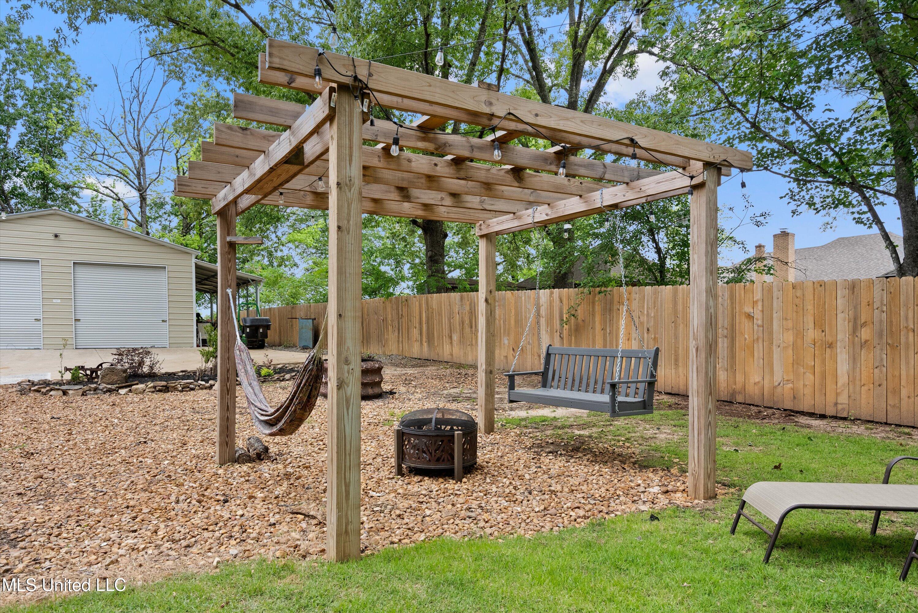 6880 Autumn Oaks Drive, Olive Branch, Mississippi image 43