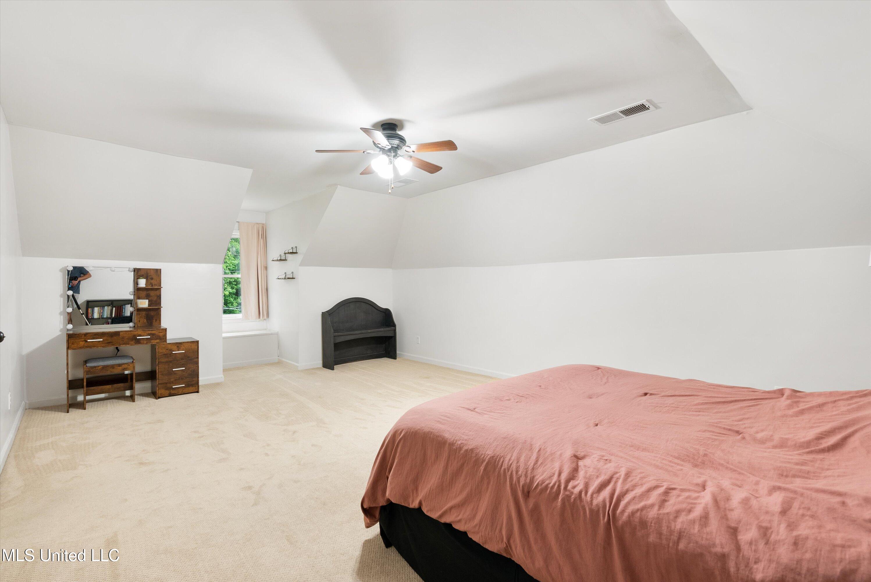6880 Autumn Oaks Drive, Olive Branch, Mississippi image 32
