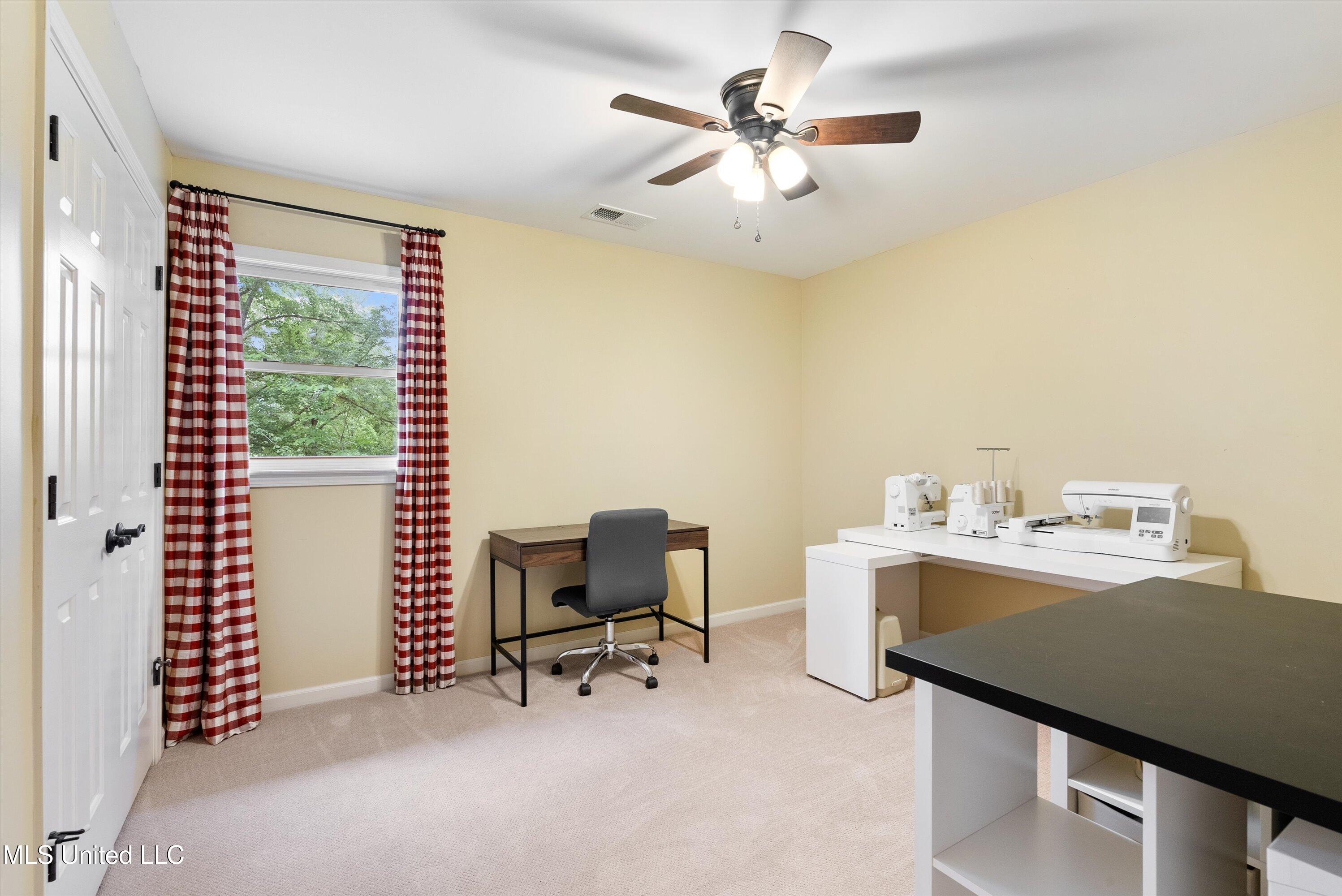 6880 Autumn Oaks Drive, Olive Branch, Mississippi image 34