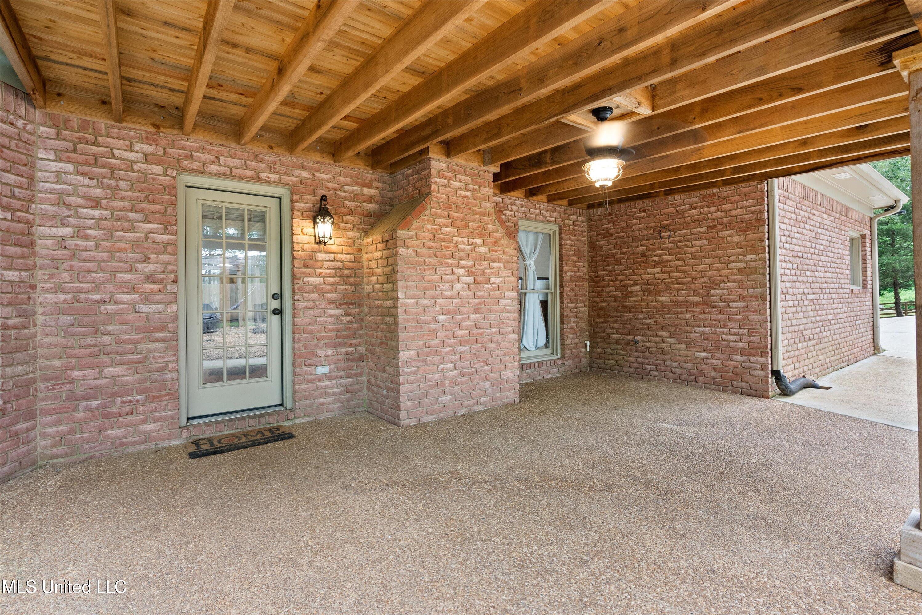 6880 Autumn Oaks Drive, Olive Branch, Mississippi image 41