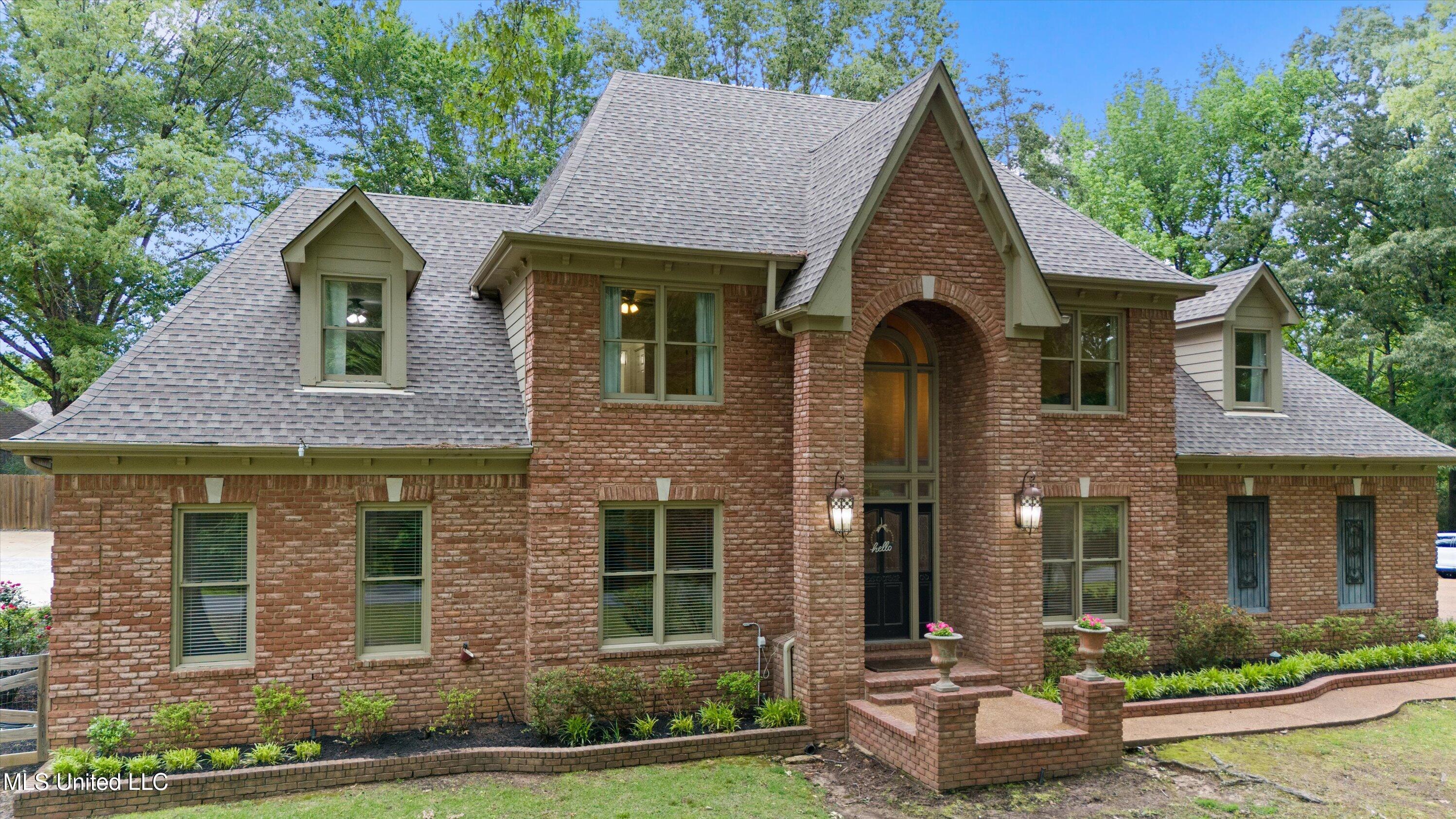 6880 Autumn Oaks Drive, Olive Branch, Mississippi image 8