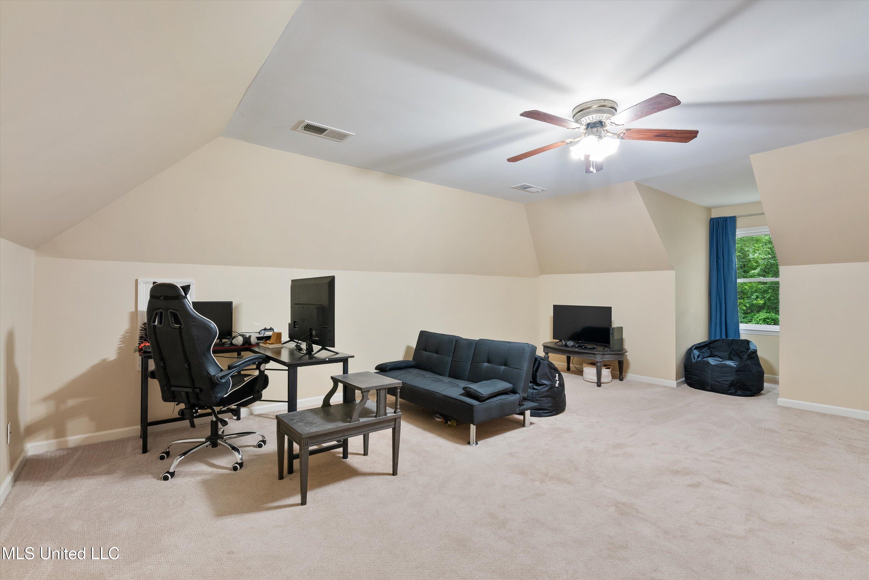 6880 Autumn Oaks Drive, Olive Branch, Mississippi image 36