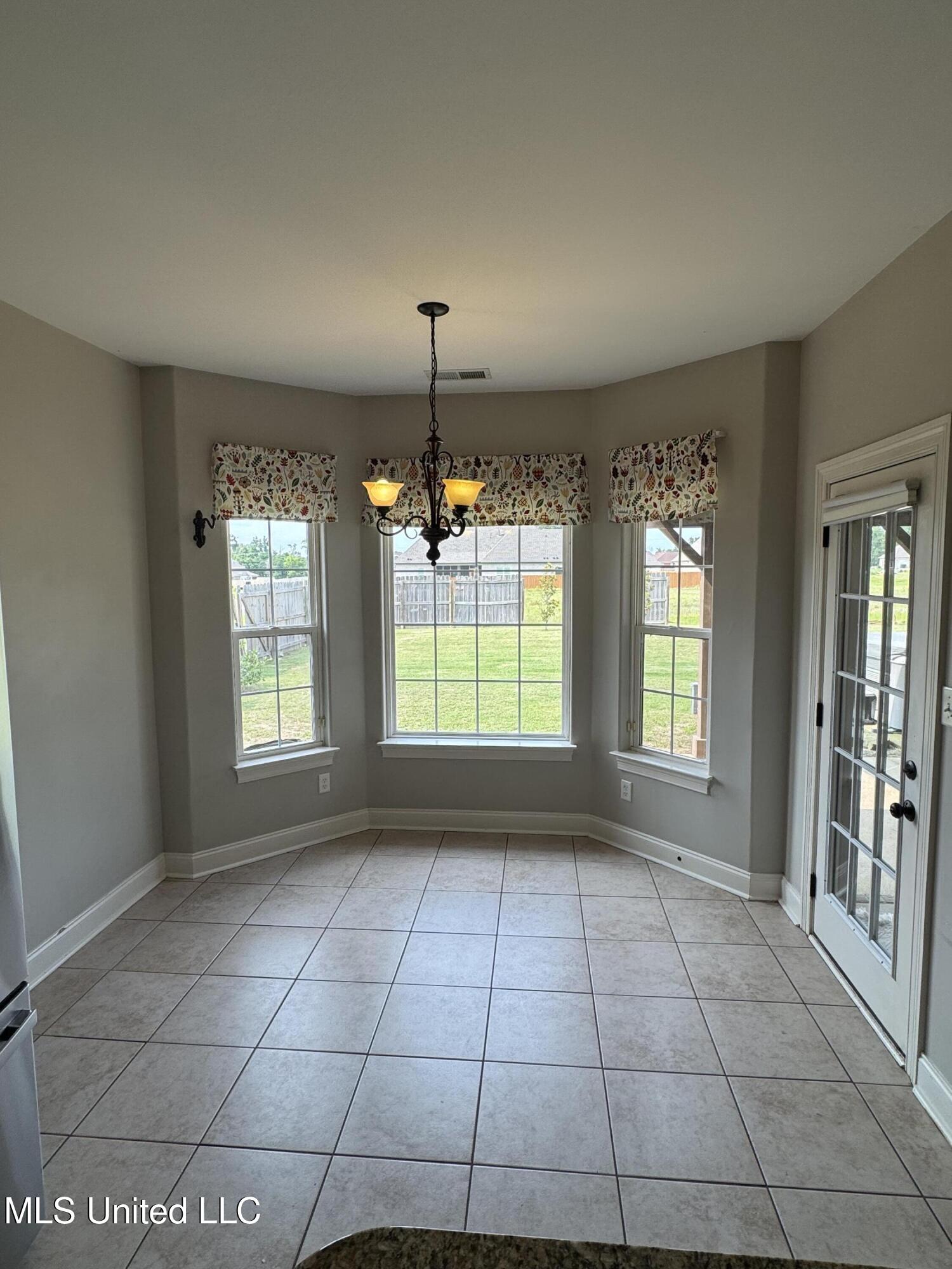 1406 Koby Lane, Hernando, Mississippi image 9