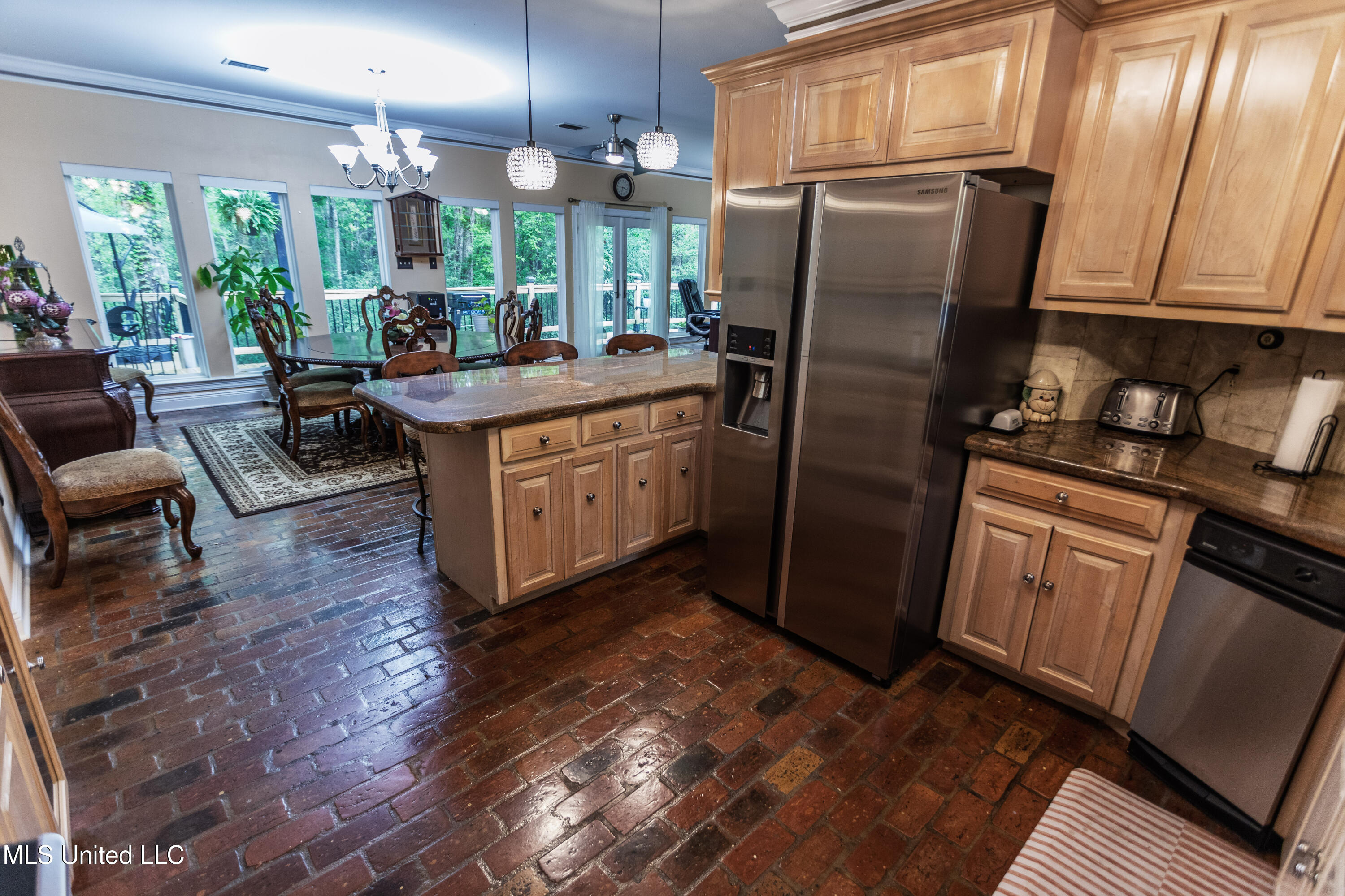 4829 Old Spanish Trail, Gautier, Mississippi image 20