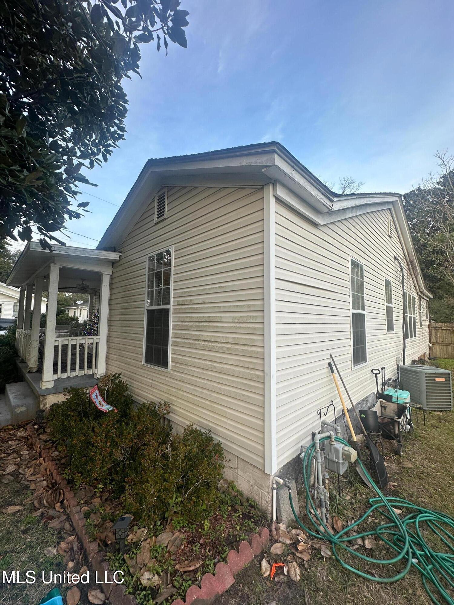 818 43rd Avenue, Gulfport, Mississippi image 2
