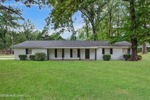 Homes For Rent - 1027 Tanglewood Drive<br/> Hinds County, Clinton, MS 39056