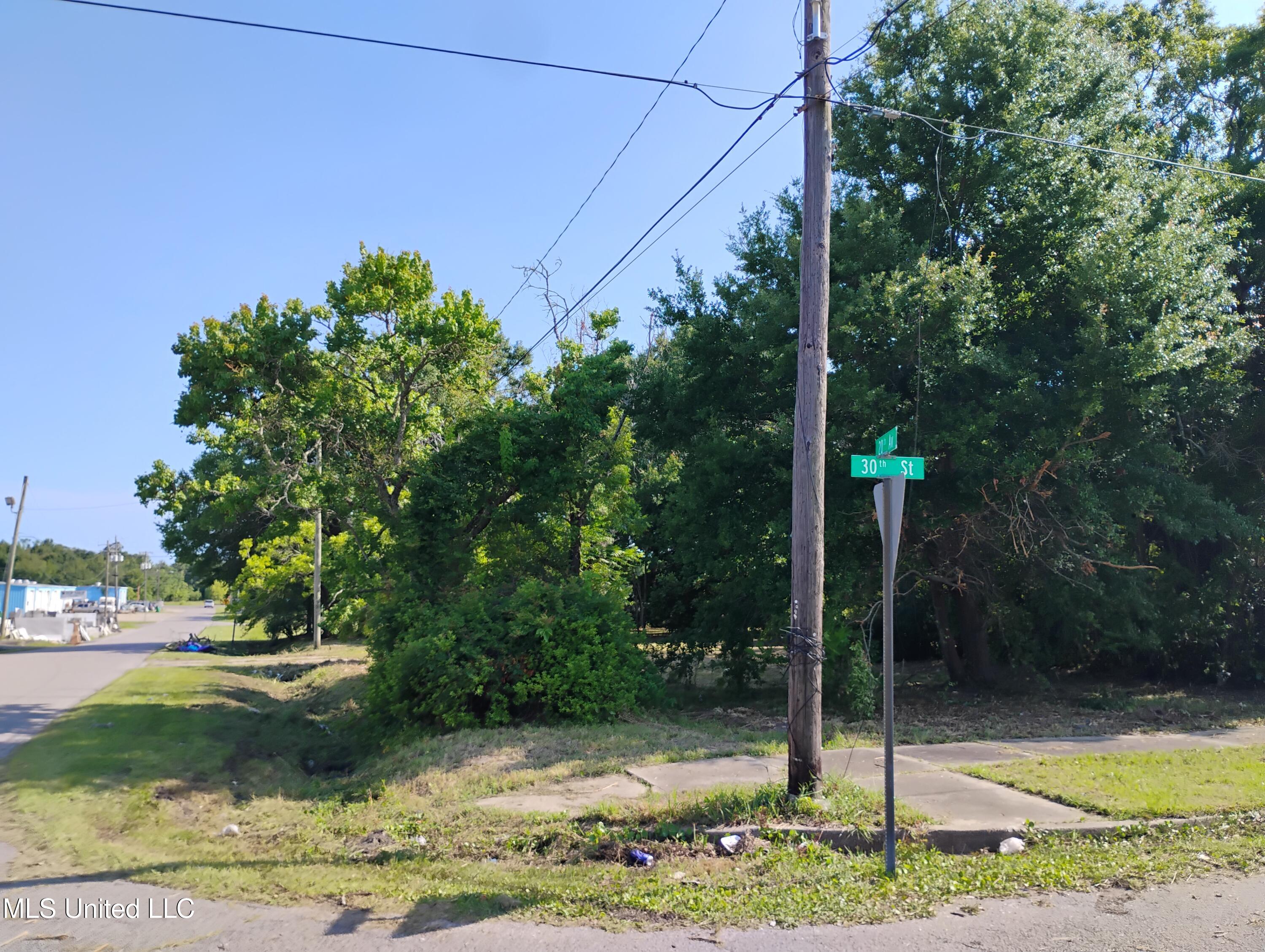2001 30th Street, Gulfport, Mississippi image 1