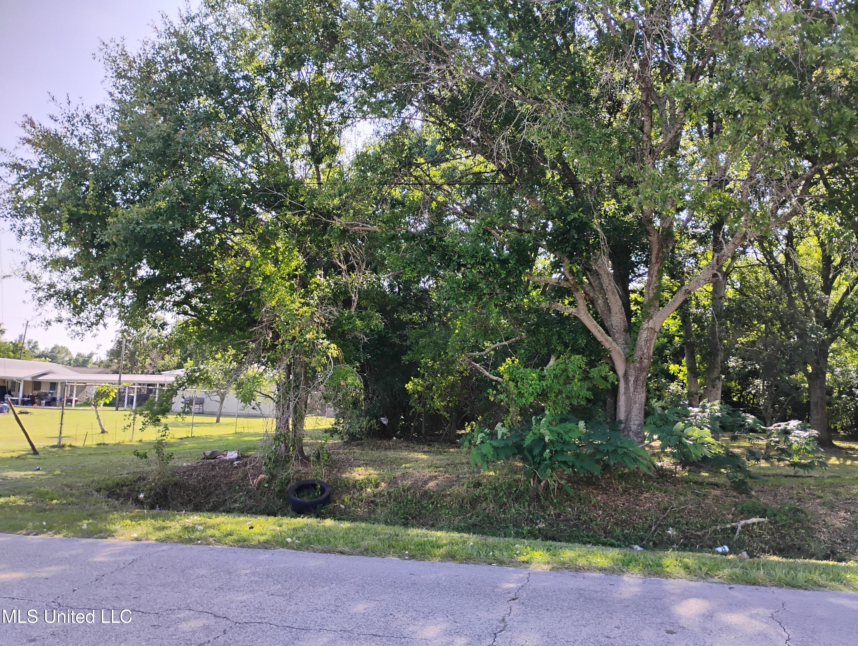 2001 30th Street, Gulfport, Mississippi image 5