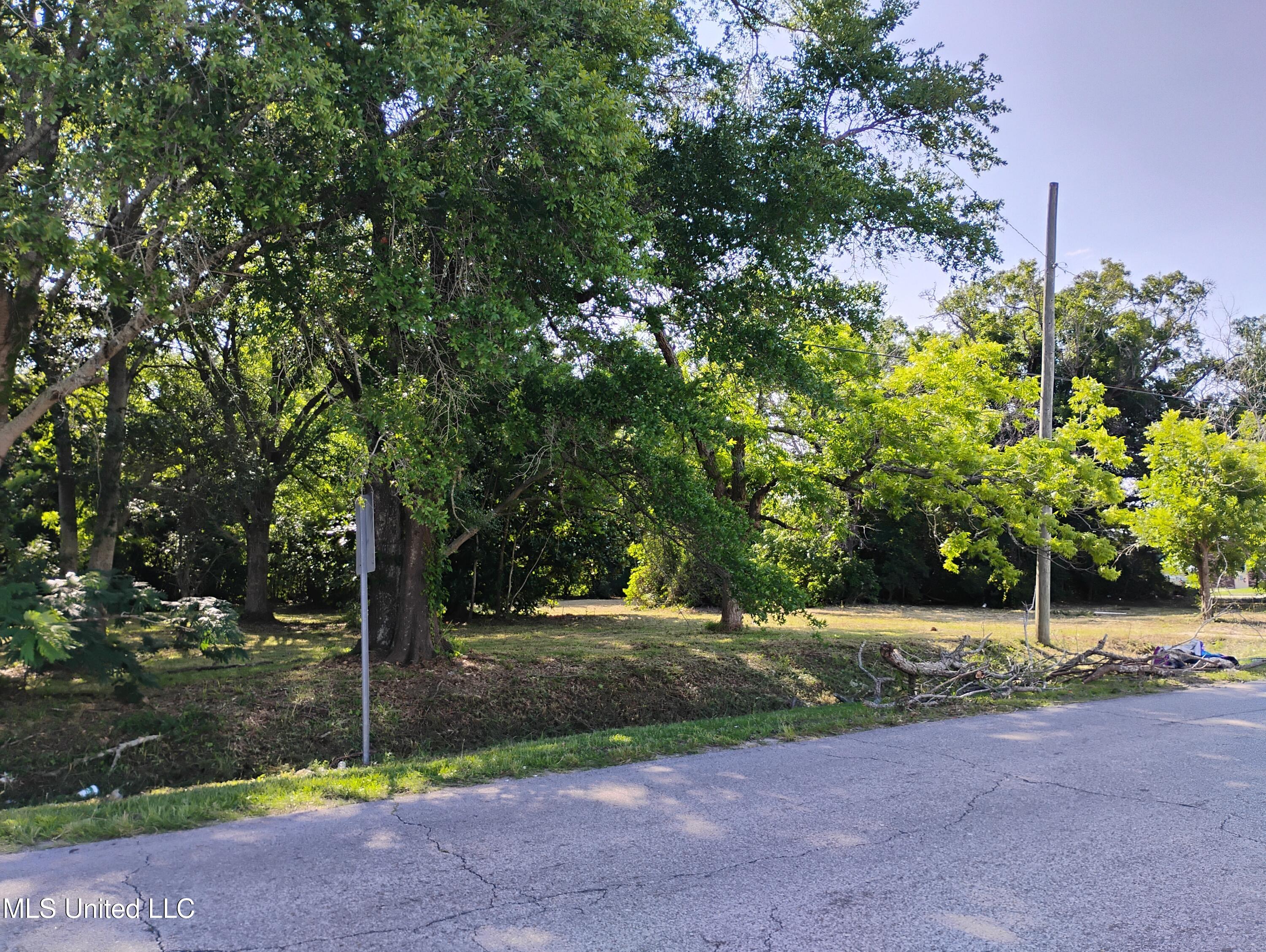 2001 30th Street, Gulfport, Mississippi image 6