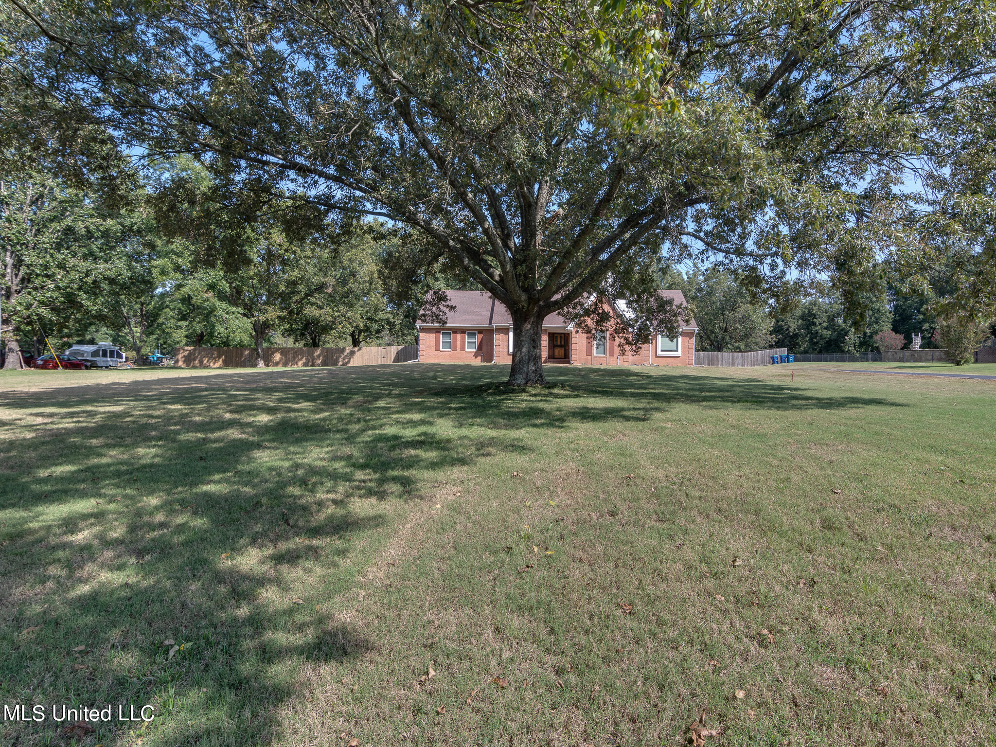 4844 Douglas Drive, Olive Branch, Mississippi image 2