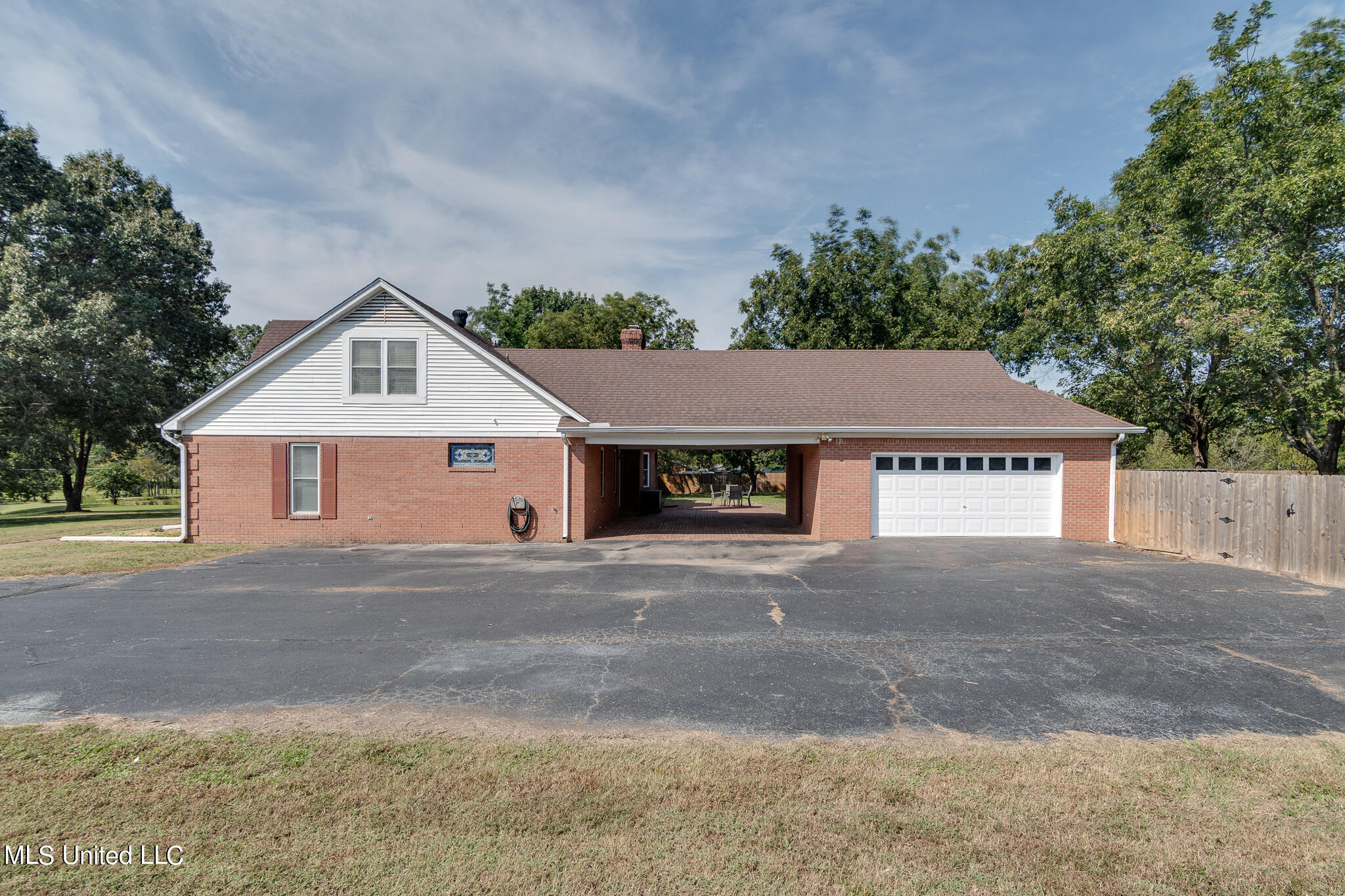 4844 Douglas Drive, Olive Branch, Mississippi image 3