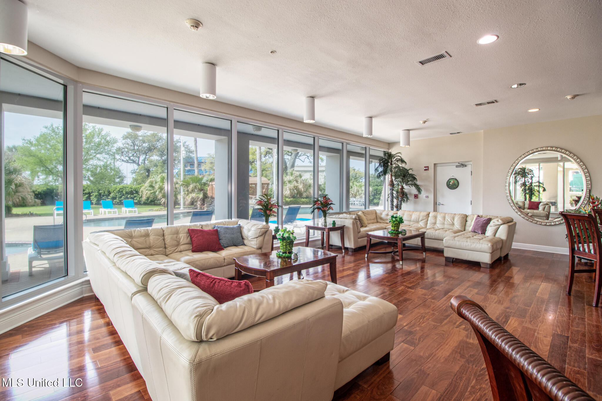 2668 Beach Boulevard #305, Biloxi, Mississippi image 42