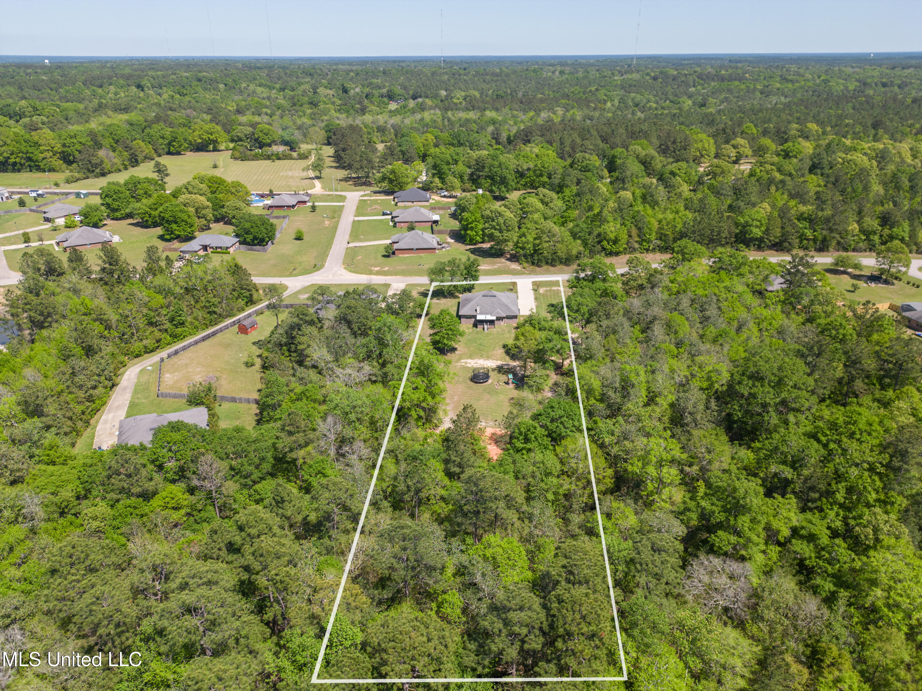 88 Deerwood Drive, Perkinston, Mississippi image 7