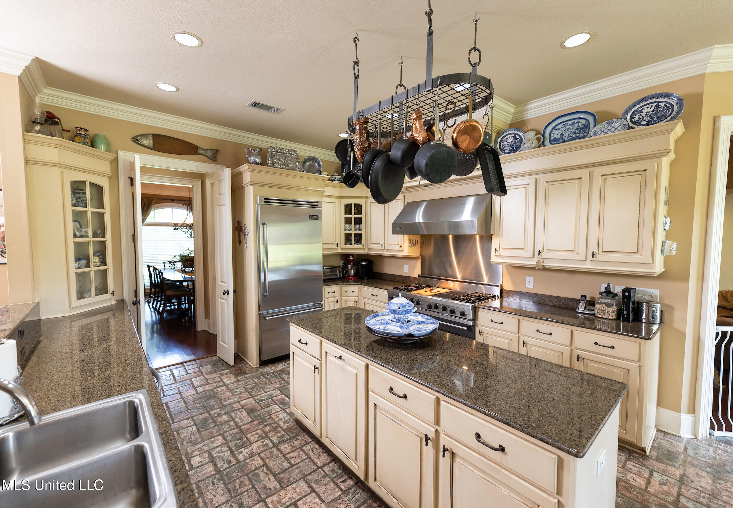 308 Pinehurst Circle, Ridgeland, Mississippi image 16