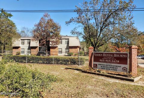 Homes For Sale - 411 Court Street<br/> Vaiden, MS 39176