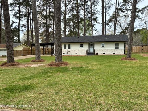 Homes For Sale - 1203 NE Field Lark Lane<br/> Lincoln County, Brookhaven, MS 39601
