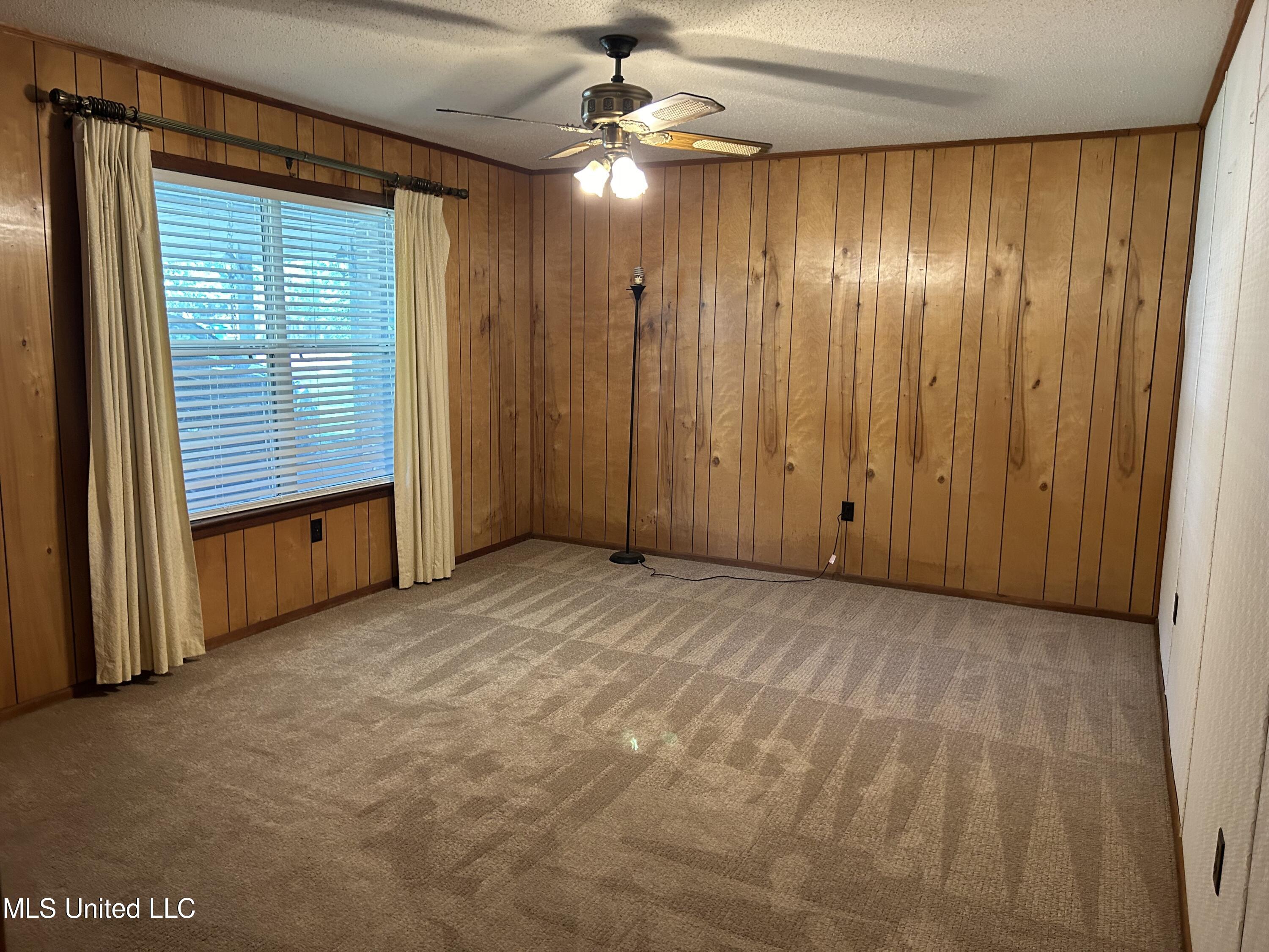 9752 Wilkerson Circle, Moss Point, Mississippi image 38