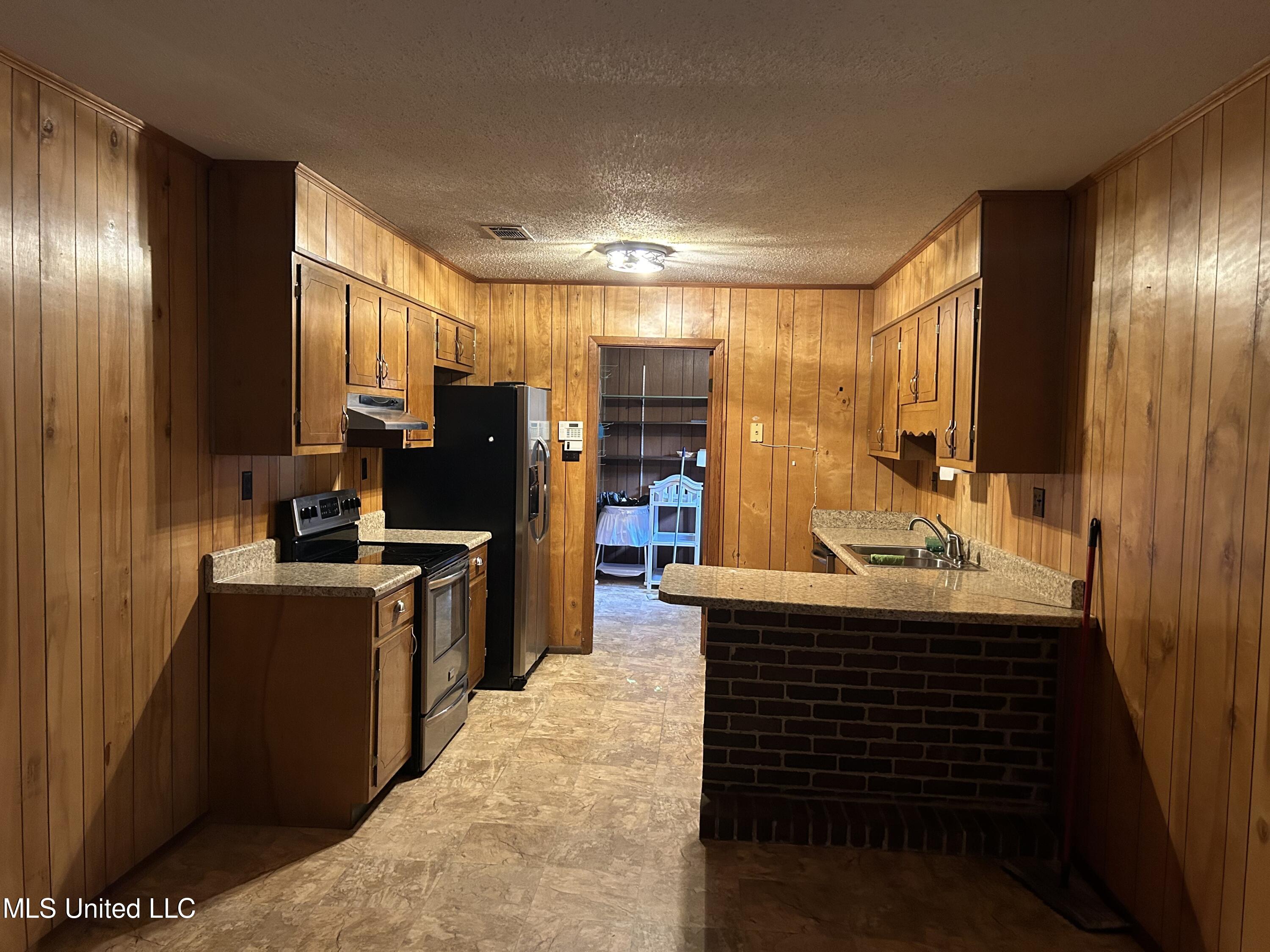 9752 Wilkerson Circle, Moss Point, Mississippi image 35