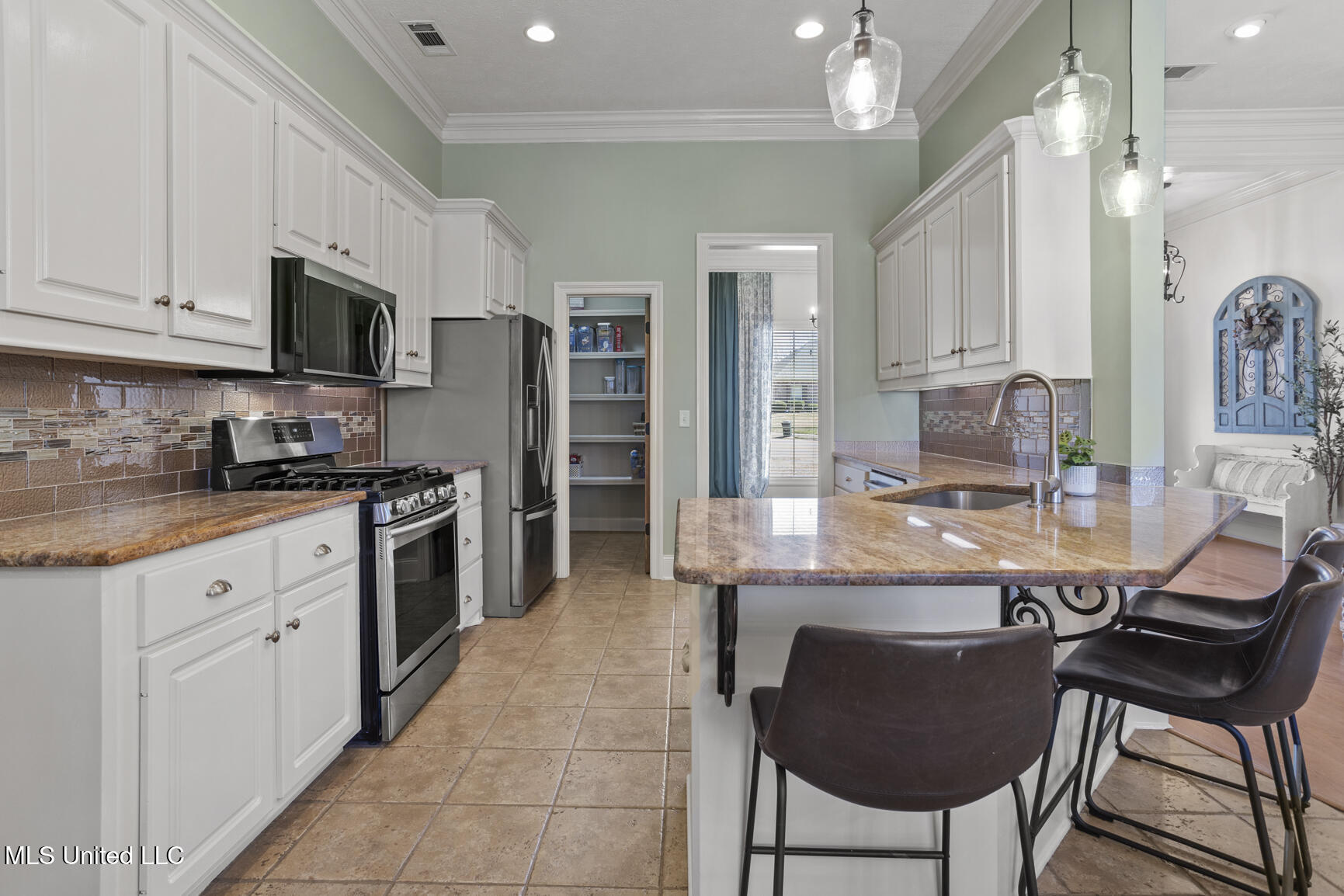 518 Hazelton Drive, Madison, Mississippi image 12