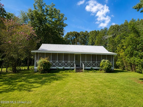 Homes For Sale - 505 W 10th Avenue<br/> Lumberton, MS 39455