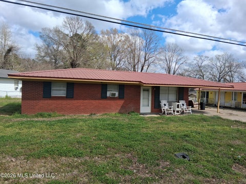 Homes For Sale - 11 Pine Hill Drive<br/> Adams County, Natchez, MS 39120