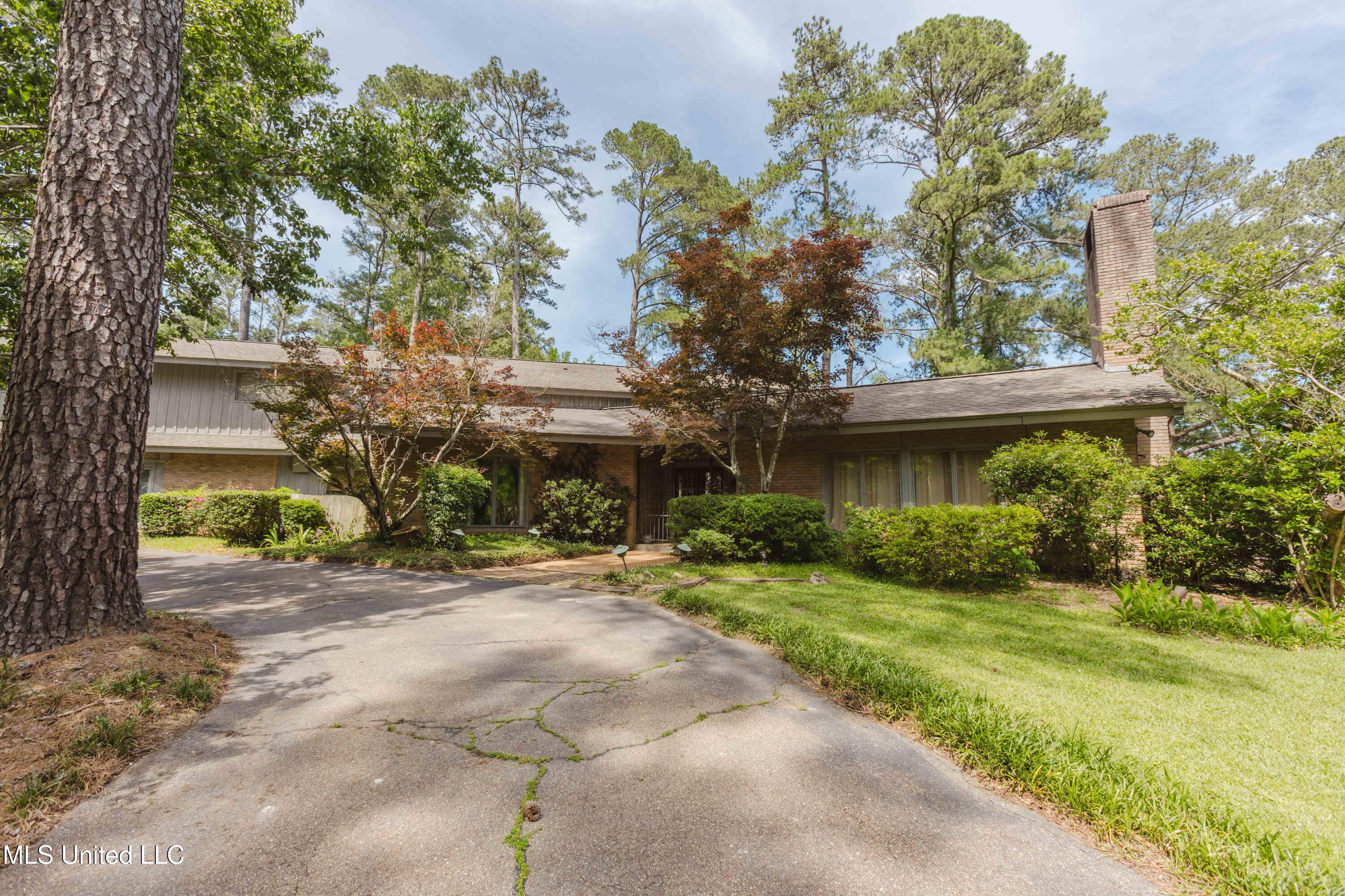 3960 Forest Hill Road, Jackson, Mississippi image 6