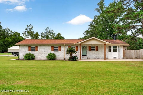 Homes For Sale - 934 Ceasar Road<br/> Pearl River County, Picayune, MS 39466