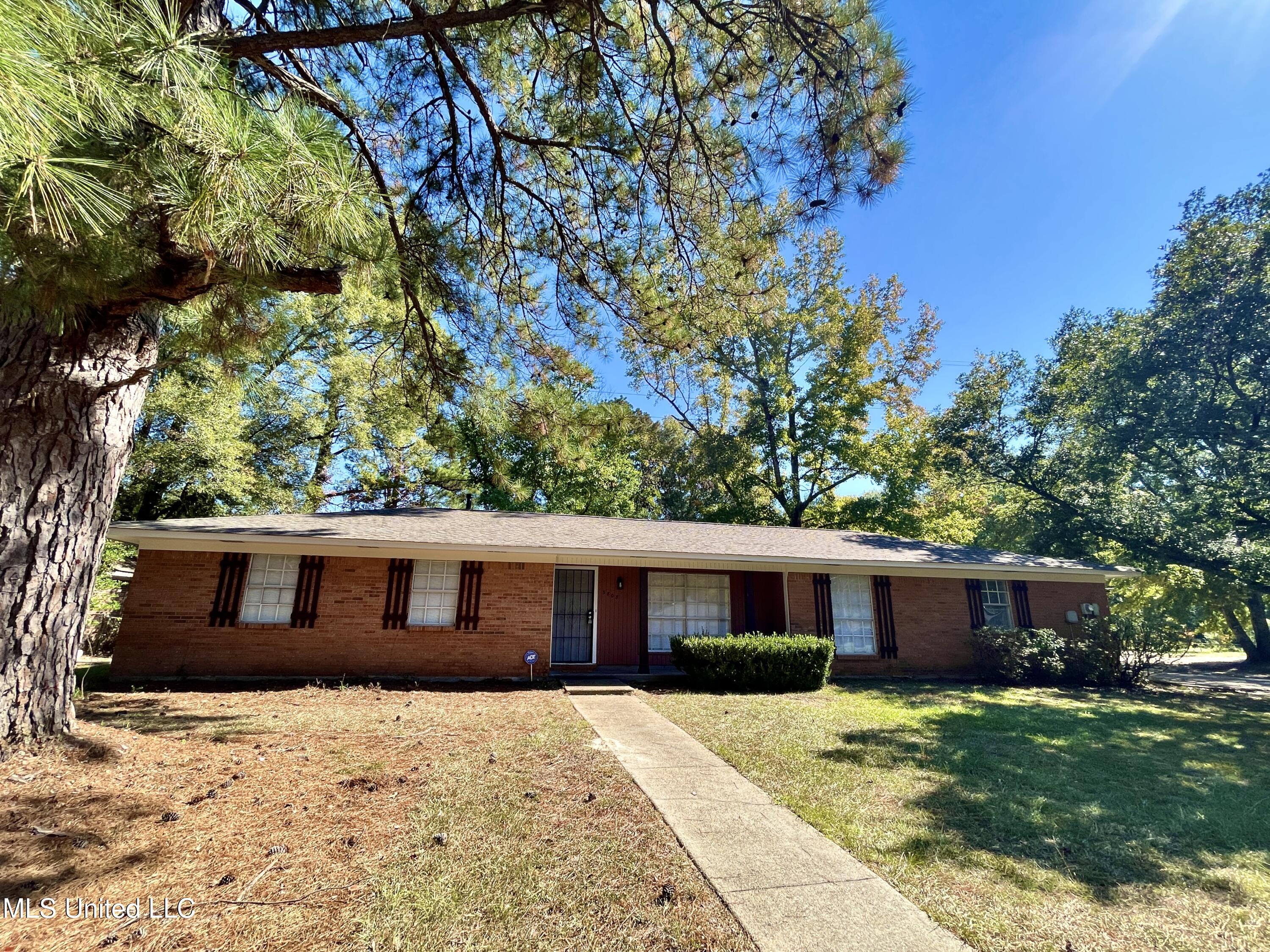 5808 Deer Trail, Jackson, Mississippi image 2