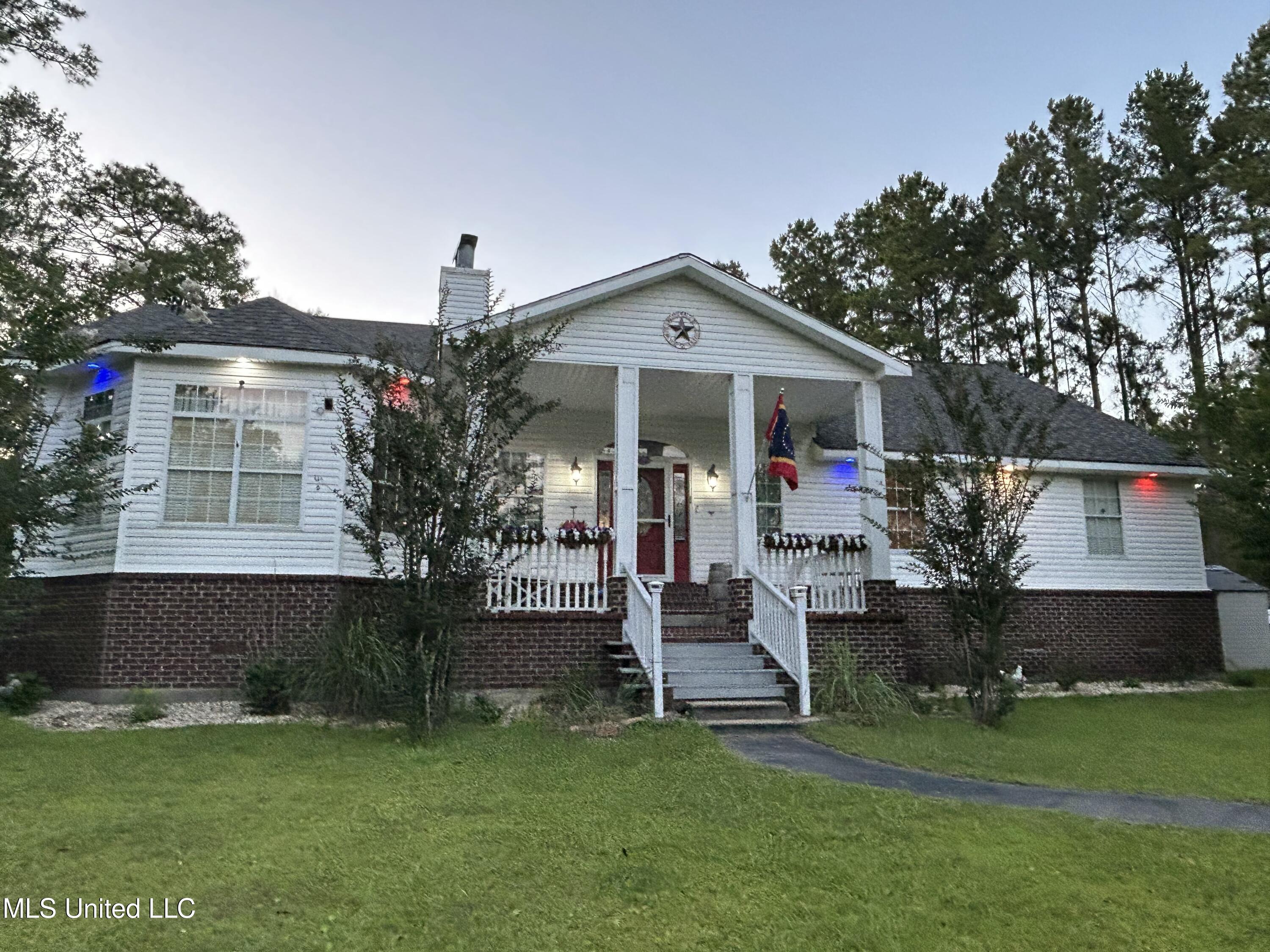 20507 Old Biloxi Road, Vancleave, Mississippi image 1
