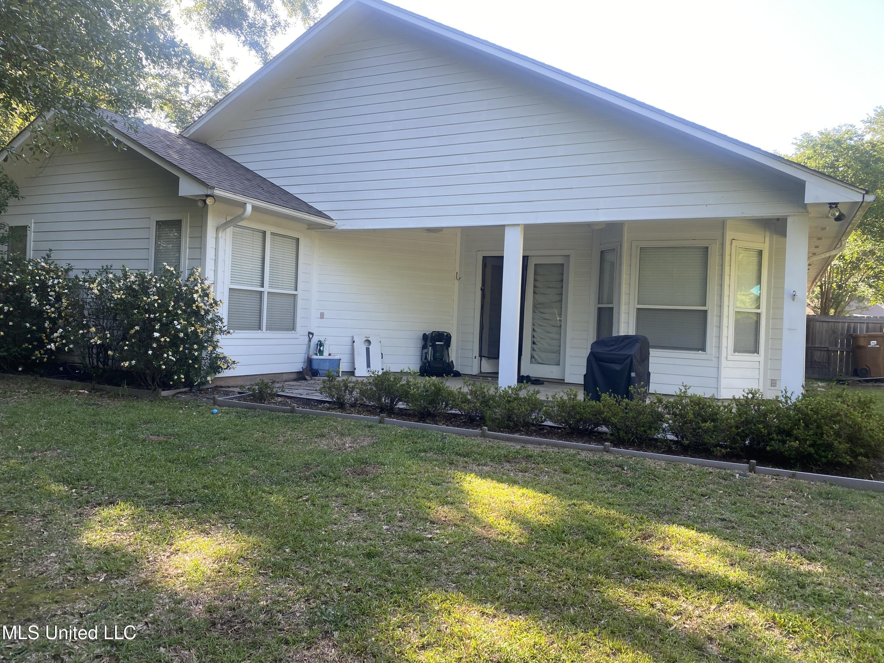 962 Glen Oaks Drive, Pass Christian, Mississippi image 18