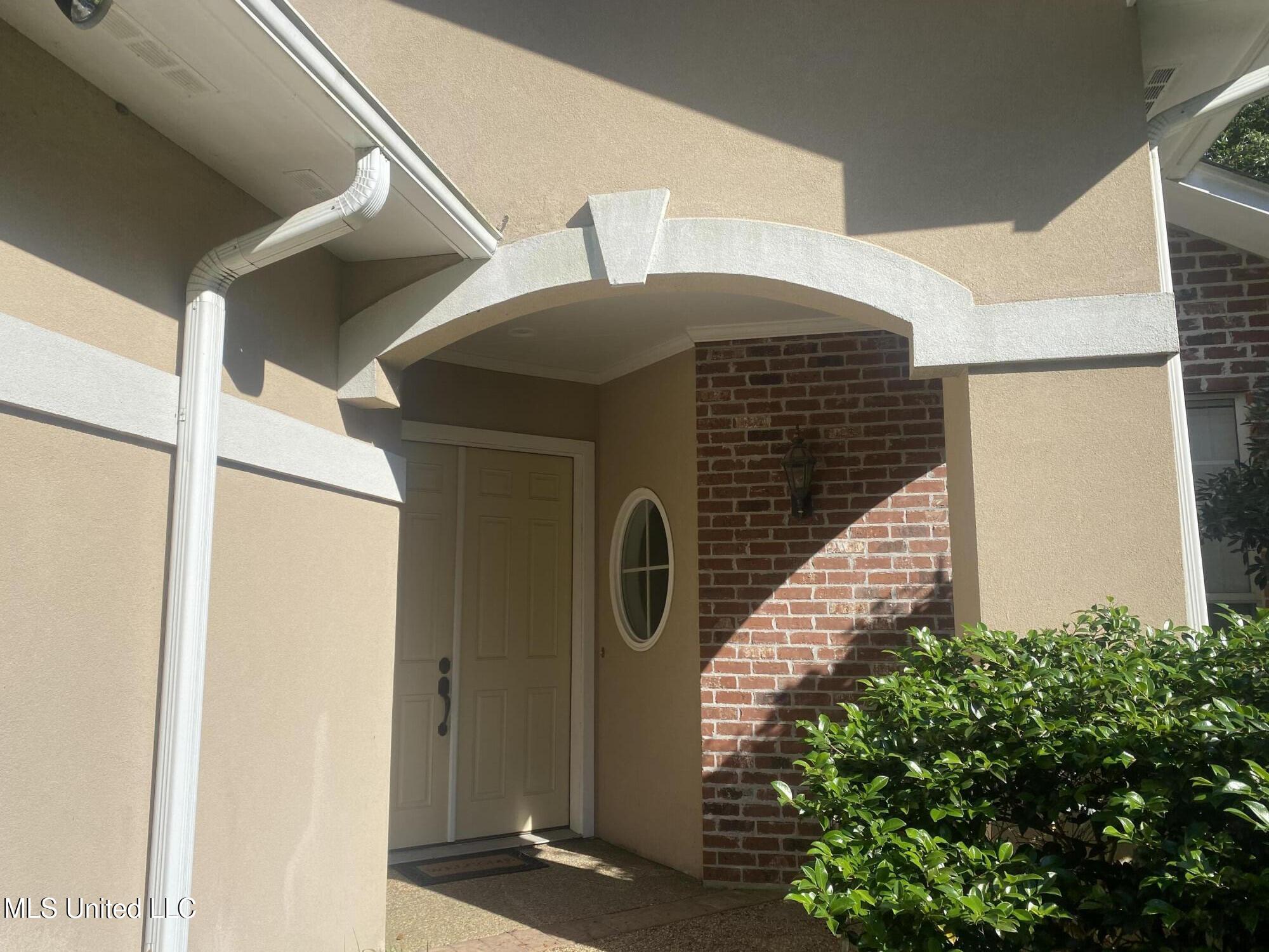 962 Glen Oaks Drive, Pass Christian, Mississippi image 2