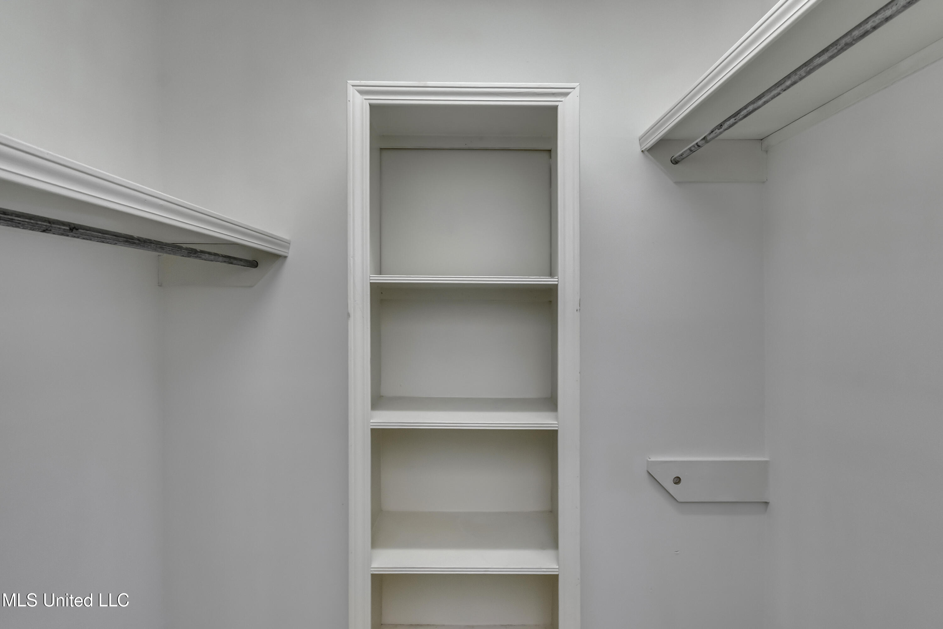 Madison, Mississippi 39110, United States, 4 Bedrooms Bedrooms, ,2 BathroomsBathrooms,Residential,Active,248282