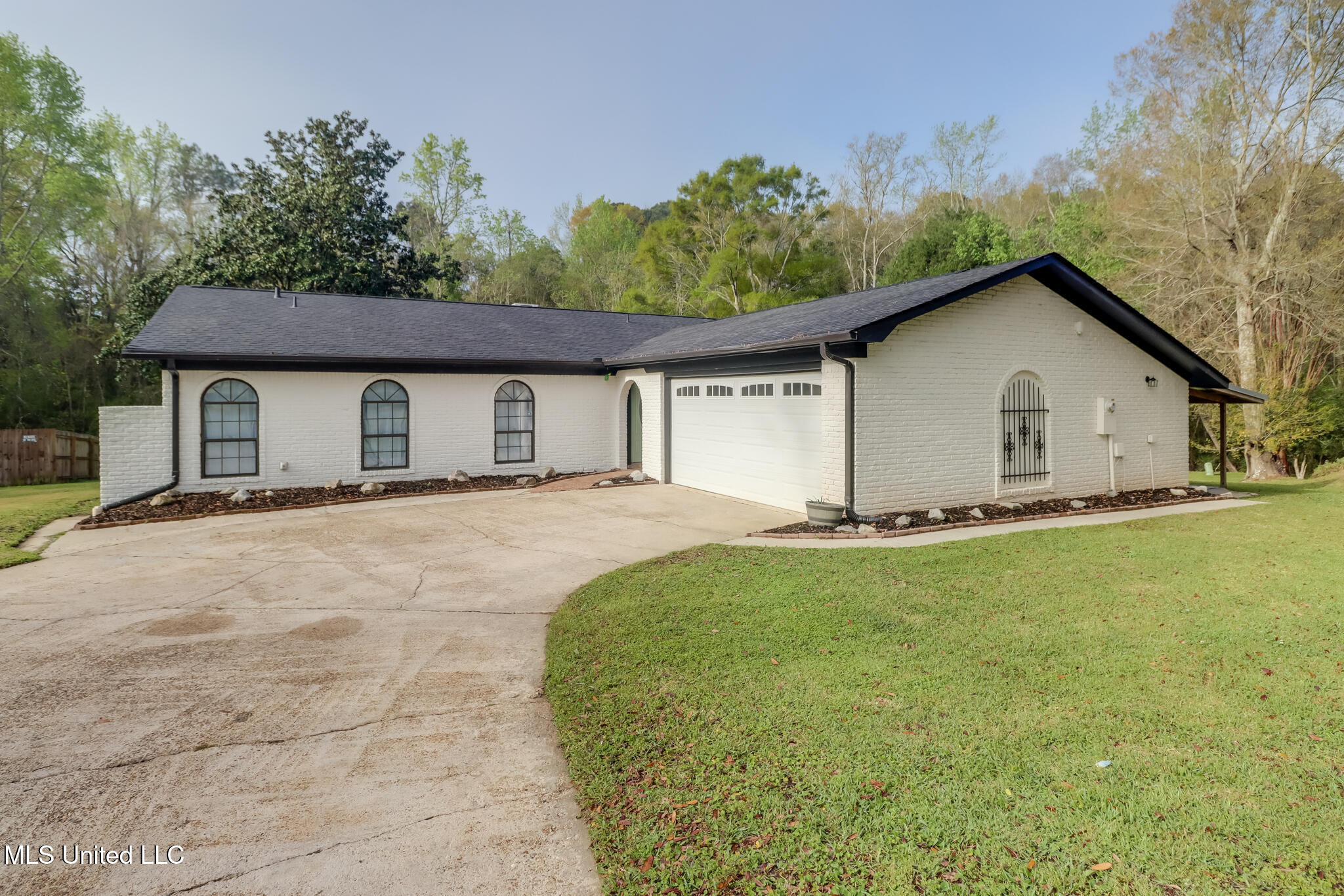 3800 Kendale Drive, Gautier, Mississippi image 3
