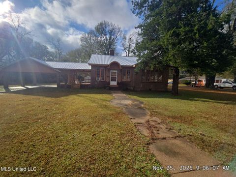 Homes For Sale - 413 Pine Street<br/> Lexington, MS 39095