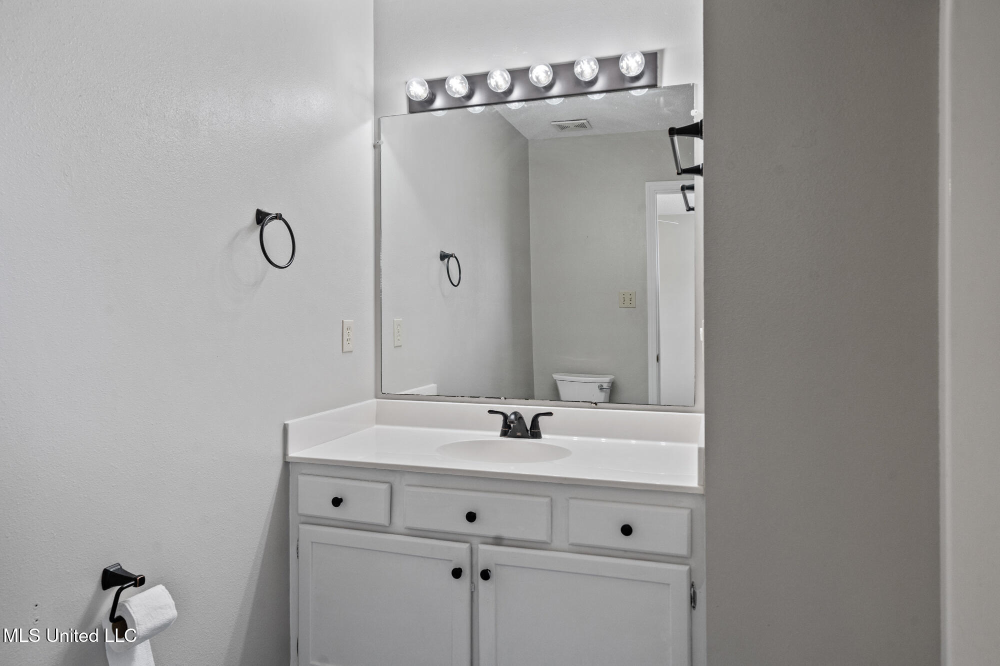 508 Woodward Drive, Ocean Springs, Mississippi image 10