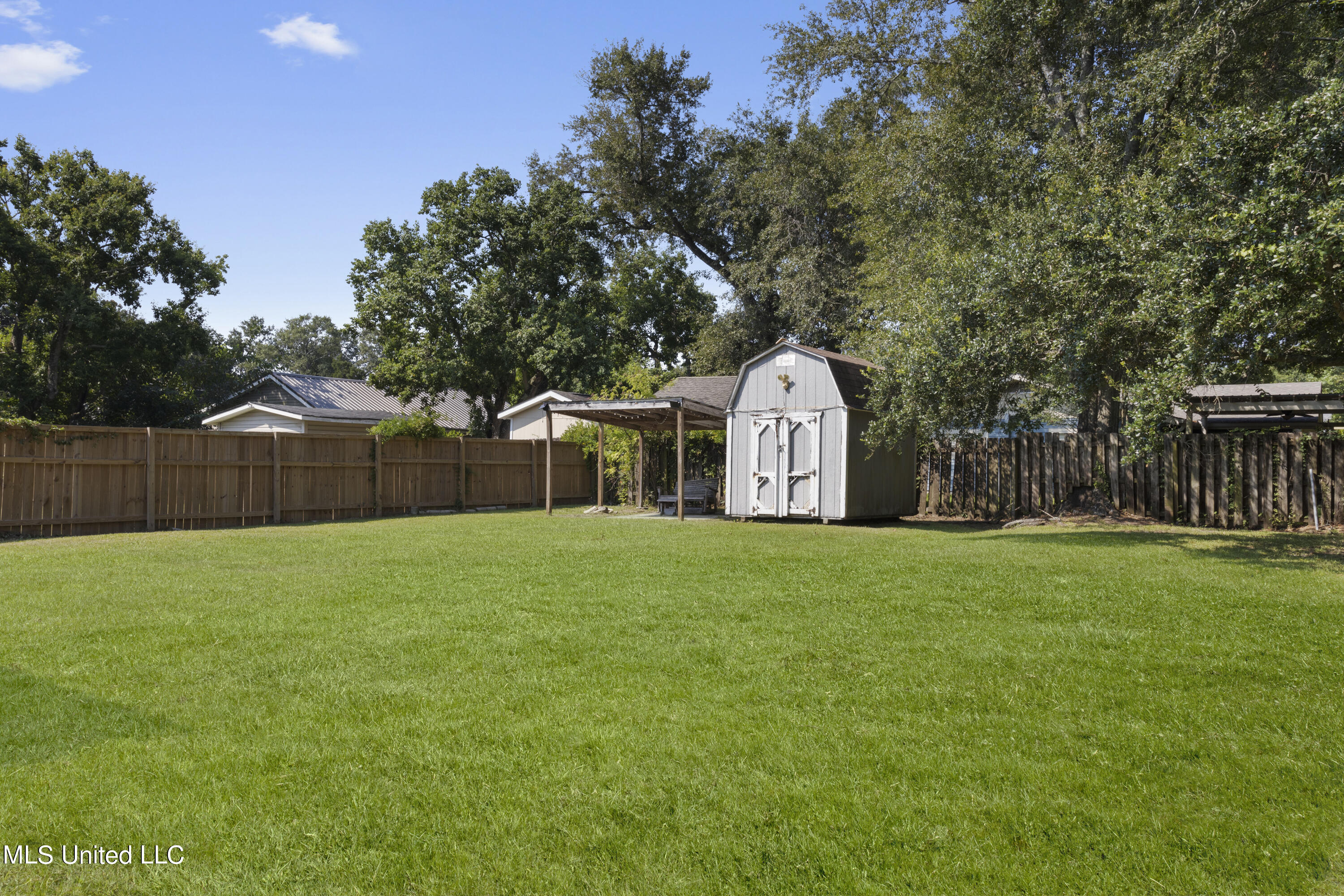 124 S Ocean Wave Avenue, Long Beach, Mississippi image 22